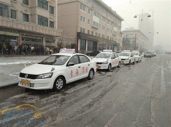 “驾照自考”改革 青海省驾校市场依旧保持火热态势
