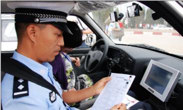 车管部门邀市民体验驾考:路考五项目容易扣分