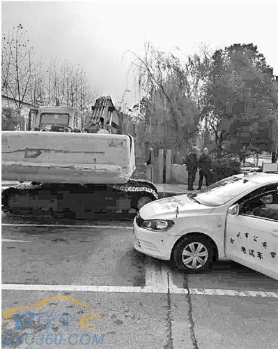 杭州驾考学员抱怨一考场道路施工 车管所:不受影响