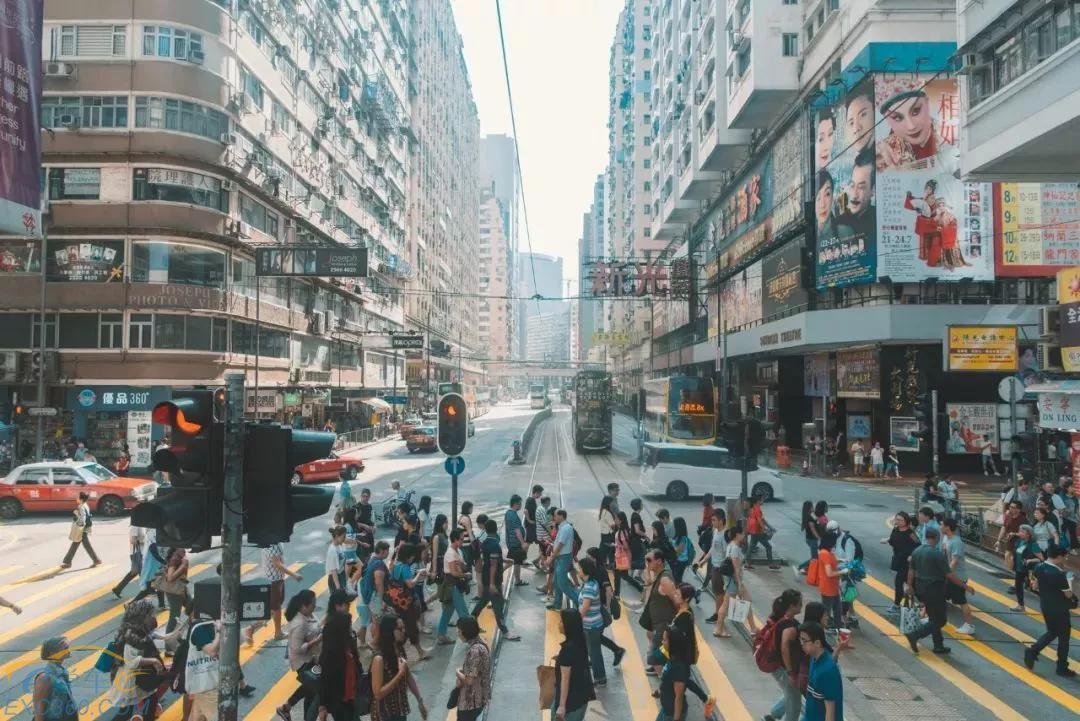 闯黄灯是“冒进信号”记3分罚200?交警都愣了……